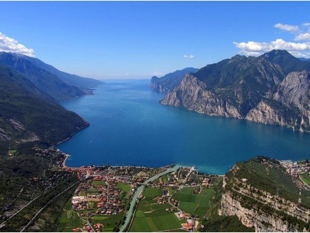 Σχολές Καπάτου Η λίμνη Lago di Garda