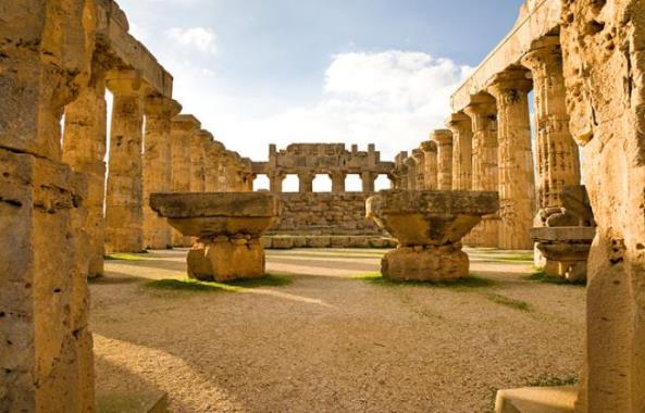 Σχολές Καπάτου Οι αρχαίοι ελληνικοί ναοί της Σικελίας